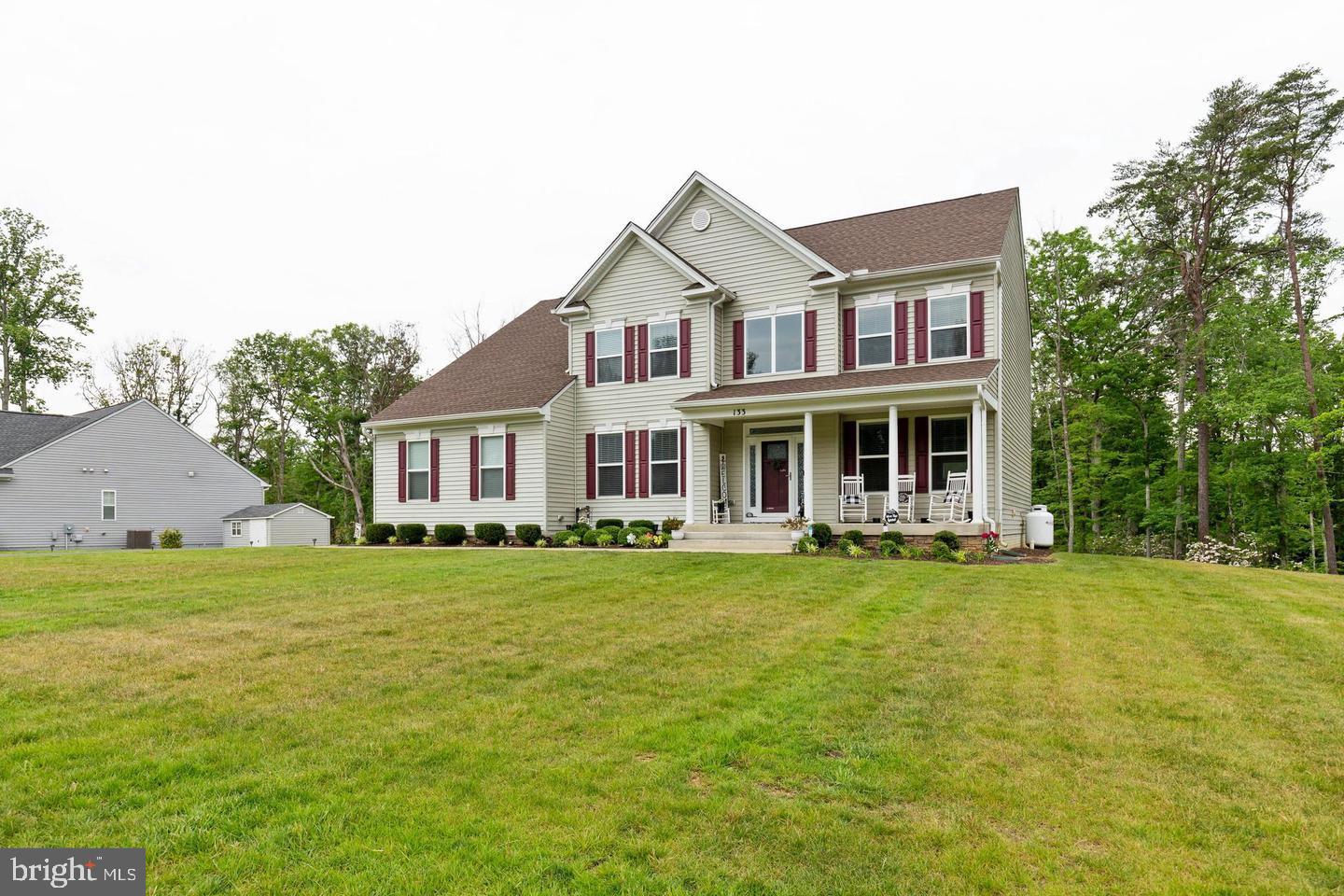 BROOKE POINT ESTATES - Residential Lease