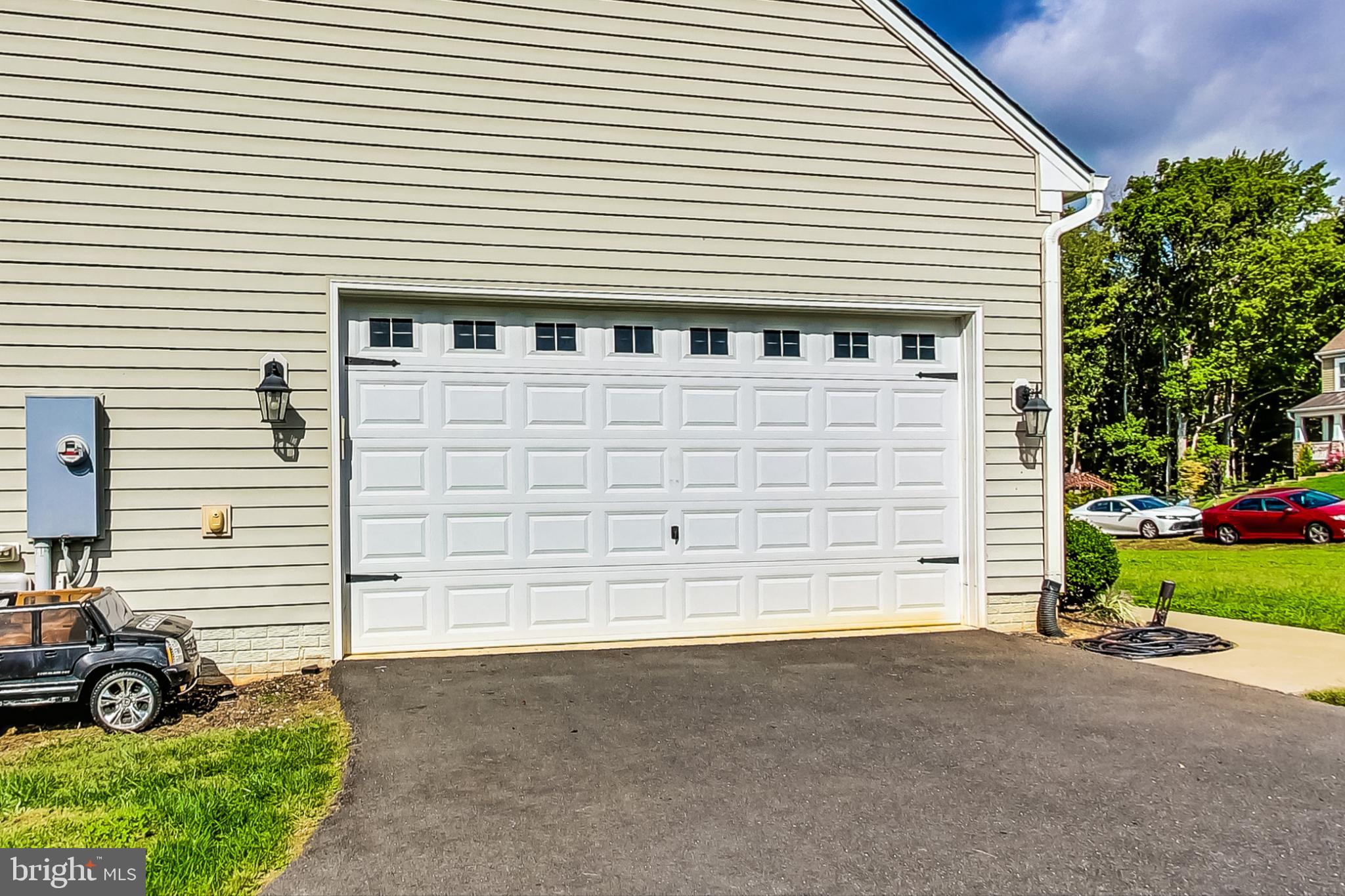 BROOKE POINT ESTATES - Residential Lease