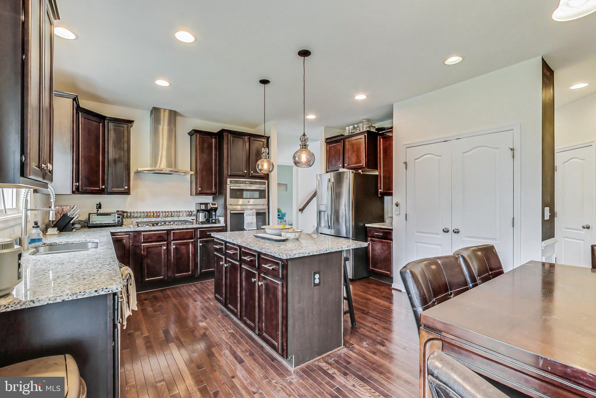 BROOKE POINT ESTATES - Residential Lease