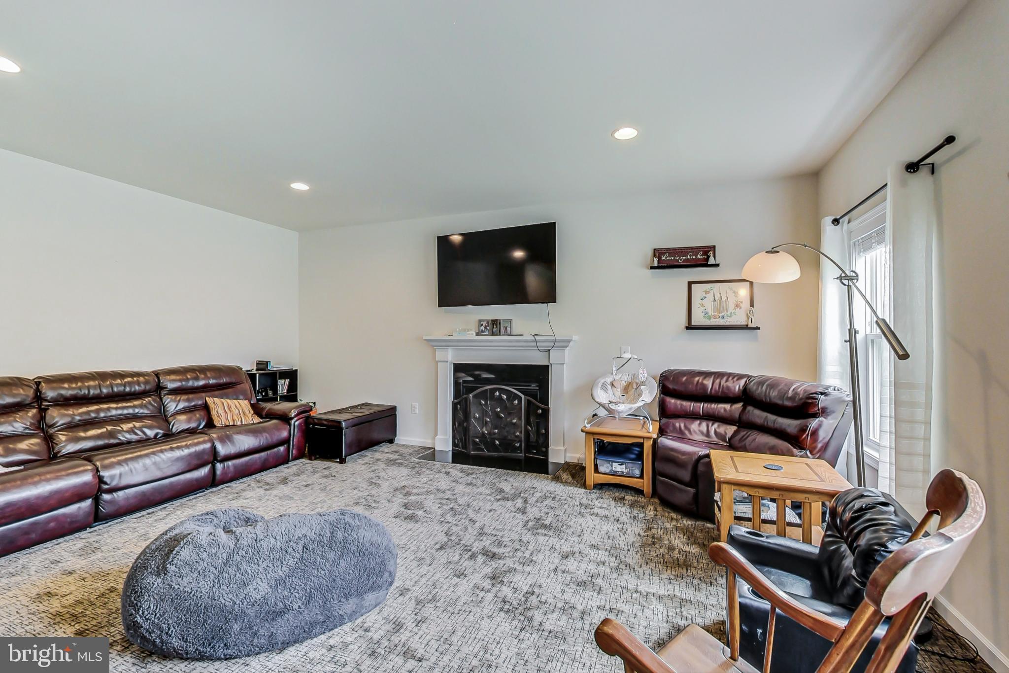 BROOKE POINT ESTATES - Residential Lease