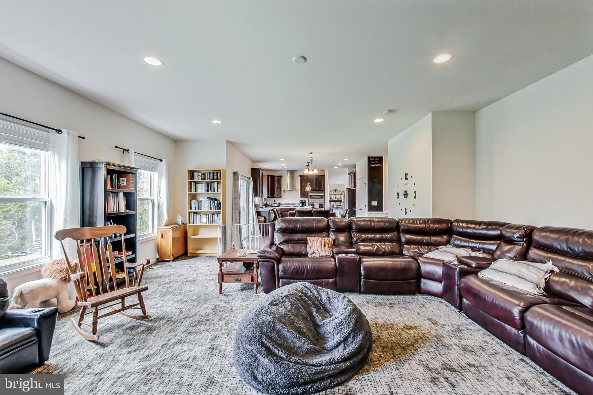 BROOKE POINT ESTATES - Residential Lease