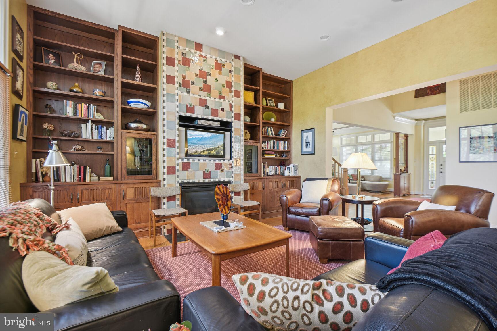 WOODMONT - Residential
