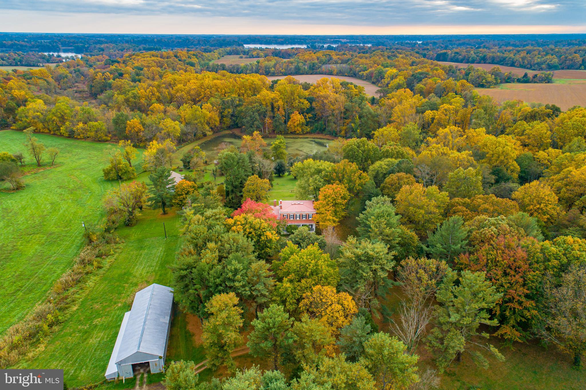 EARLEVILLE - Farm