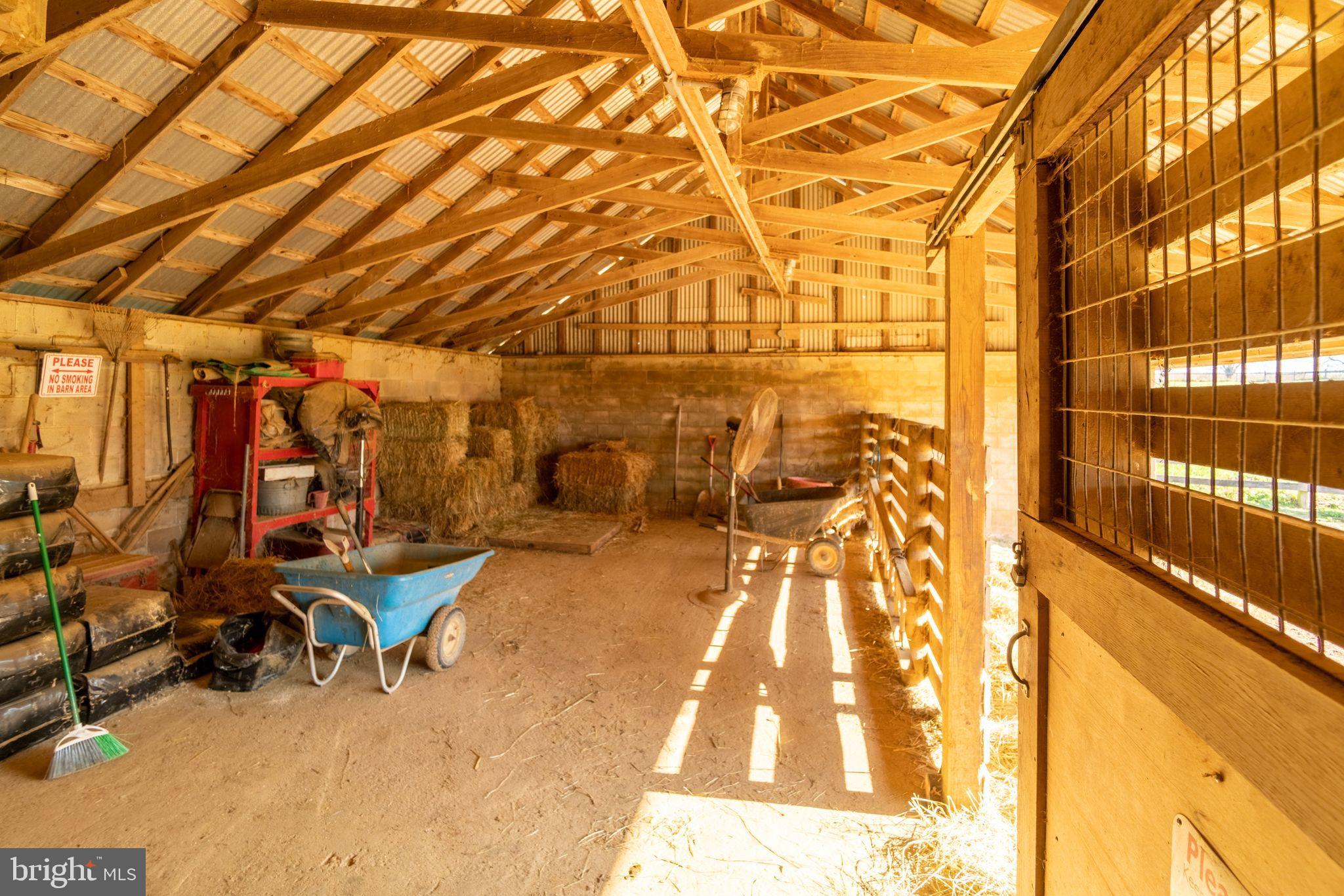 EARLEVILLE - Farm