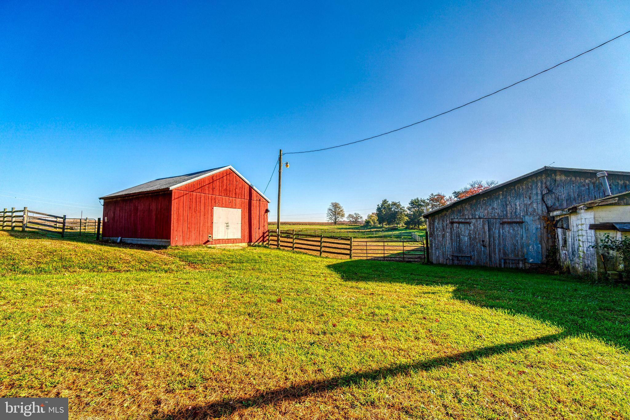 EARLEVILLE - Farm