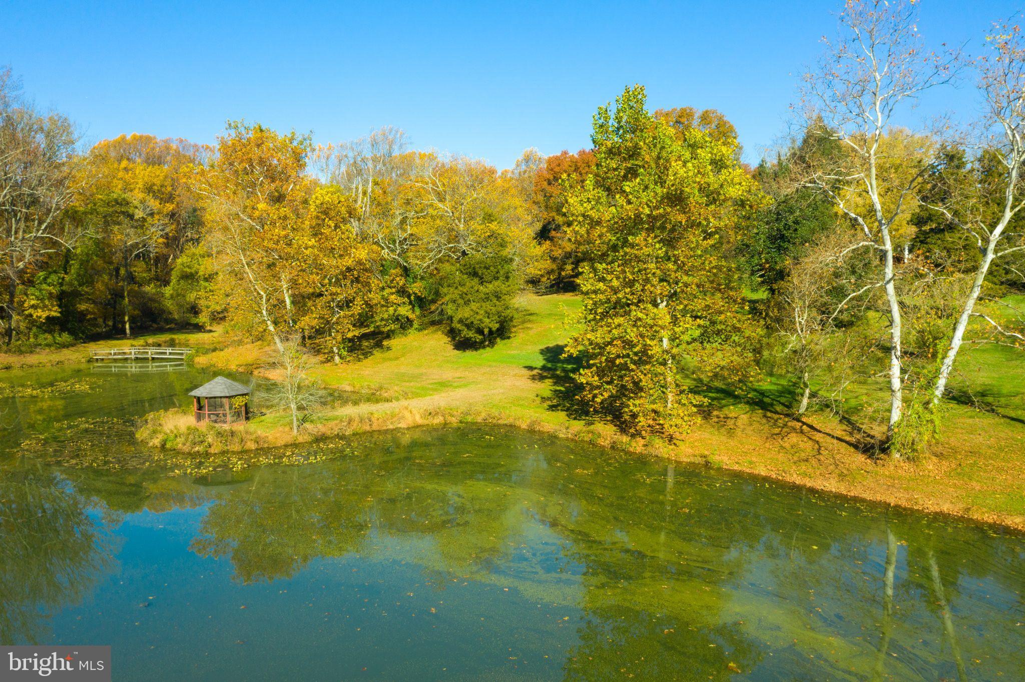 EARLEVILLE - Farm