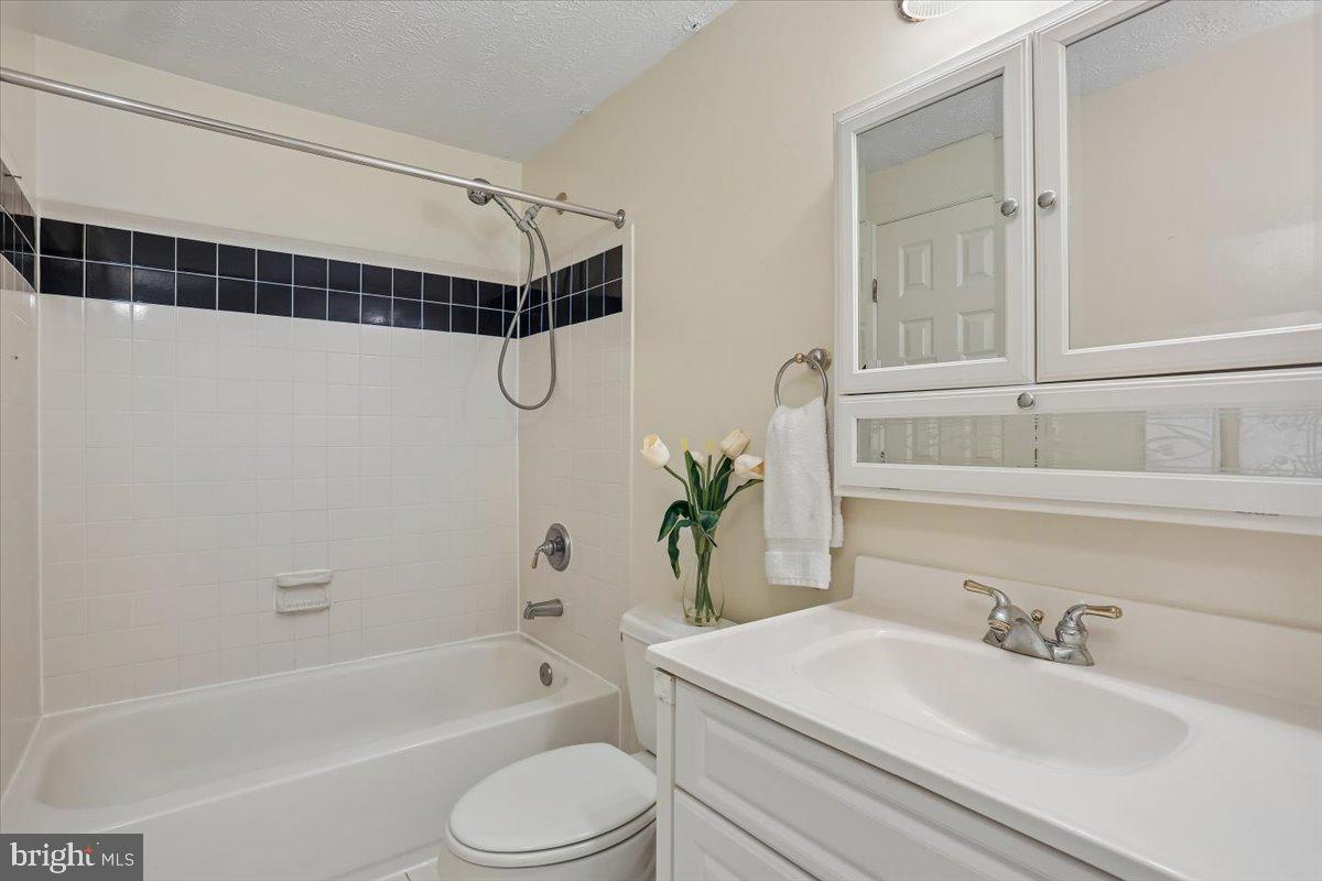 DUFIEF MILL ESTATES - Residential