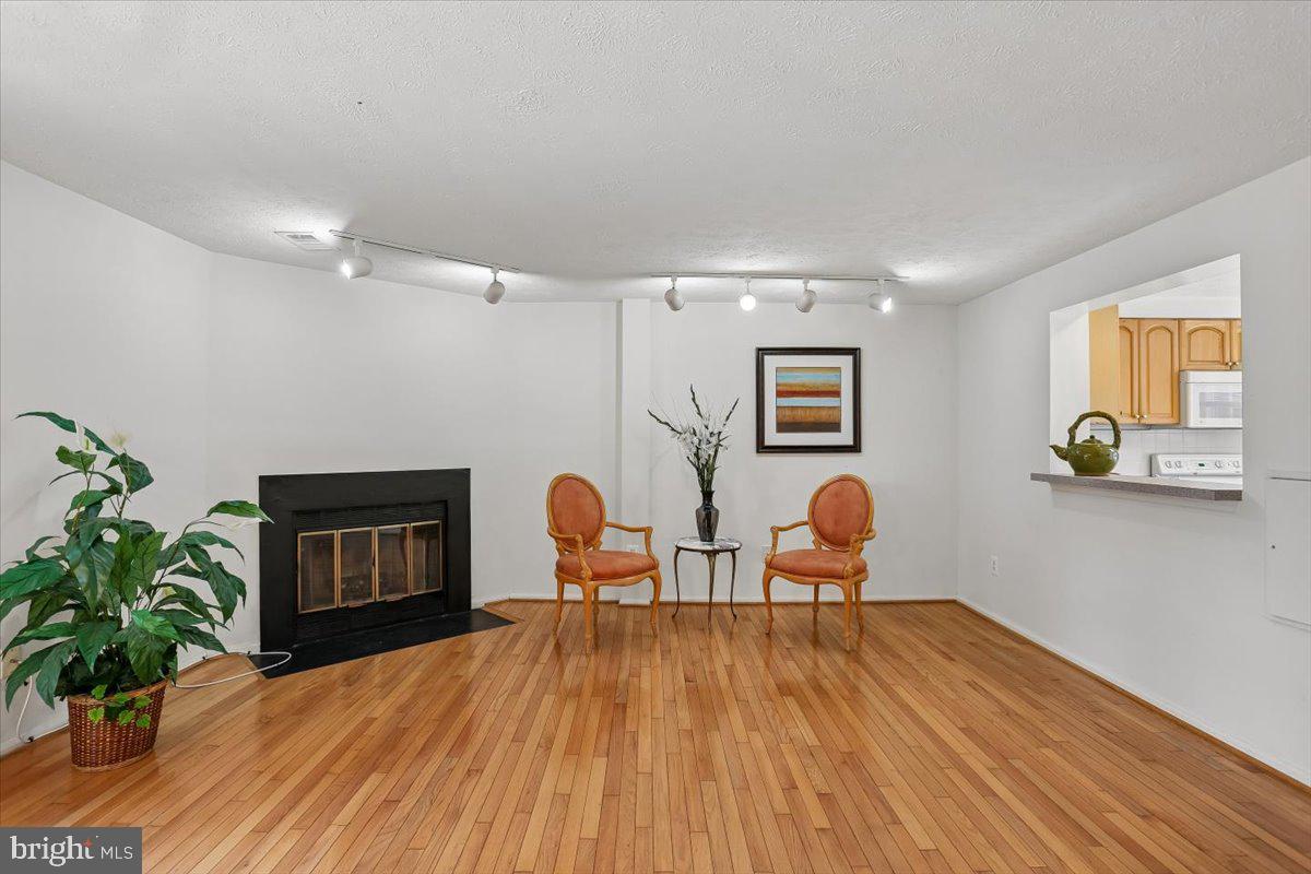 DUFIEF MILL ESTATES - Residential