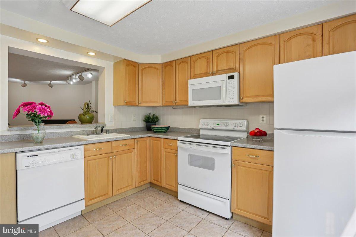 DUFIEF MILL ESTATES - Residential