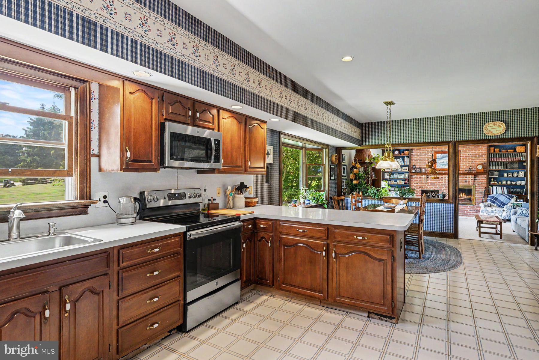 BROOKWOOD ESTS - Residential