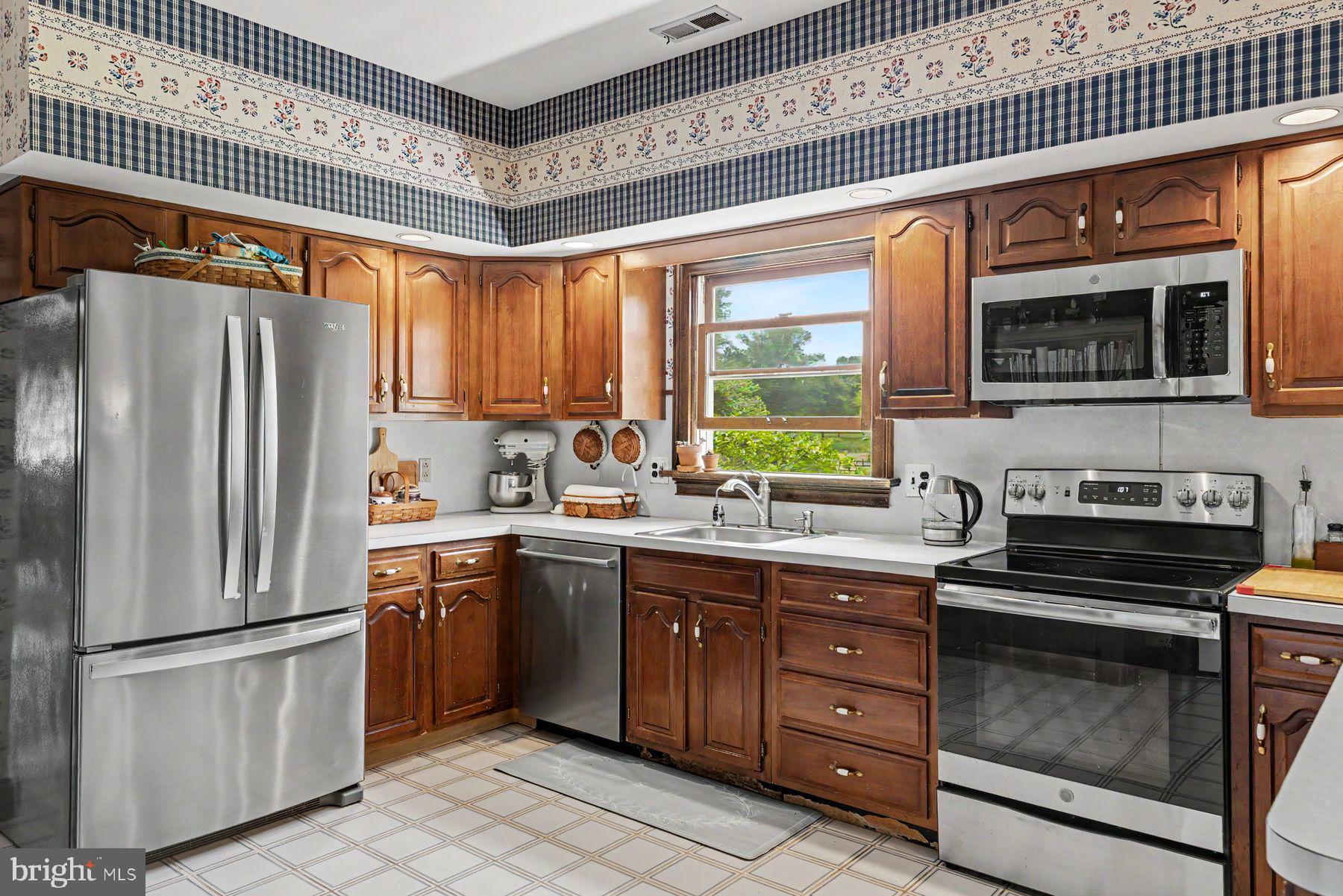 BROOKWOOD ESTS - Residential
