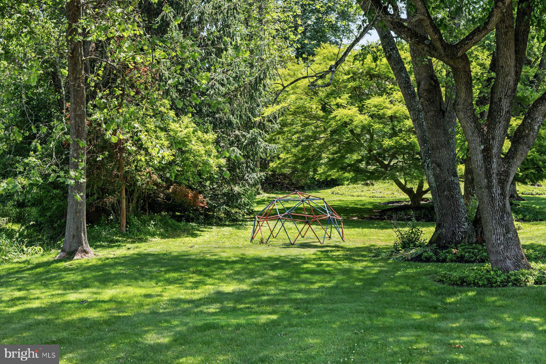 BROOKWOOD ESTS - Residential