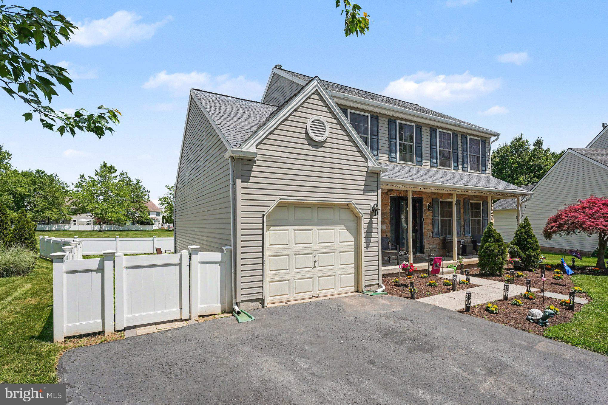 WATERFORD GREENE - Residential