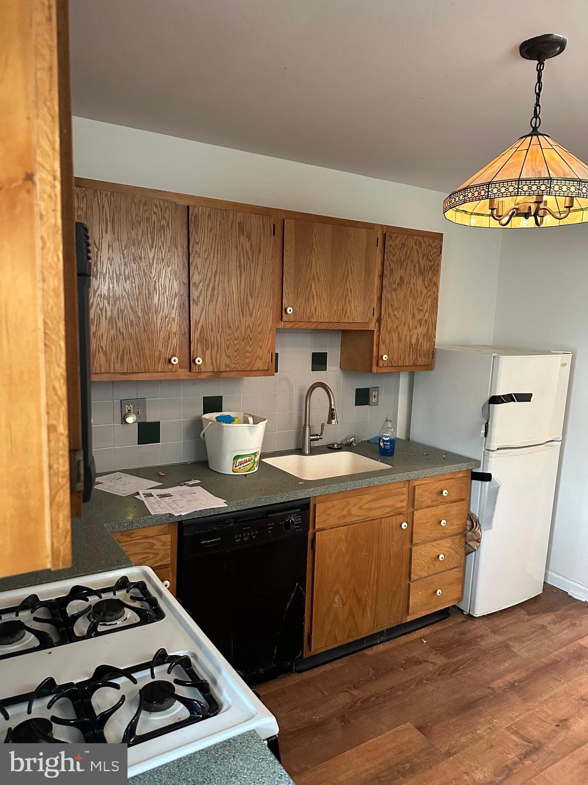 PORT RICHMOND - Residential