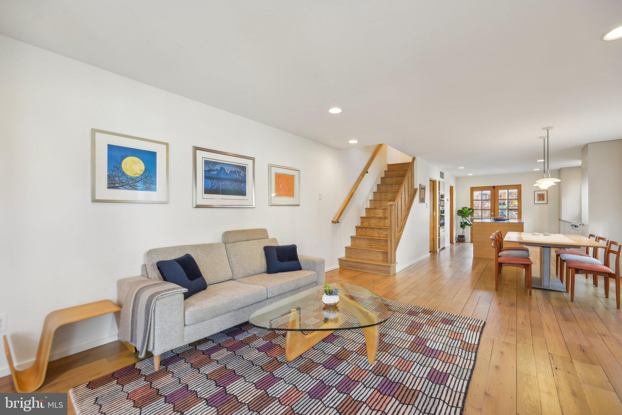 ROSEMONT PARK - Residential