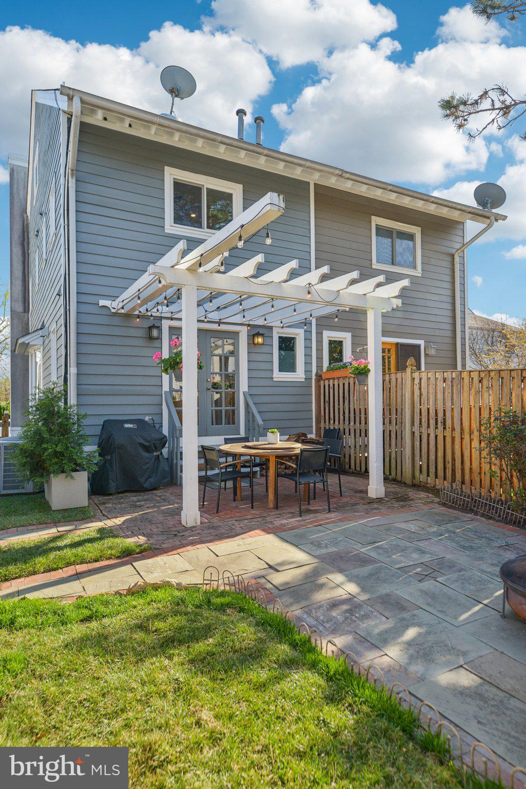ROSEMONT PARK - Residential