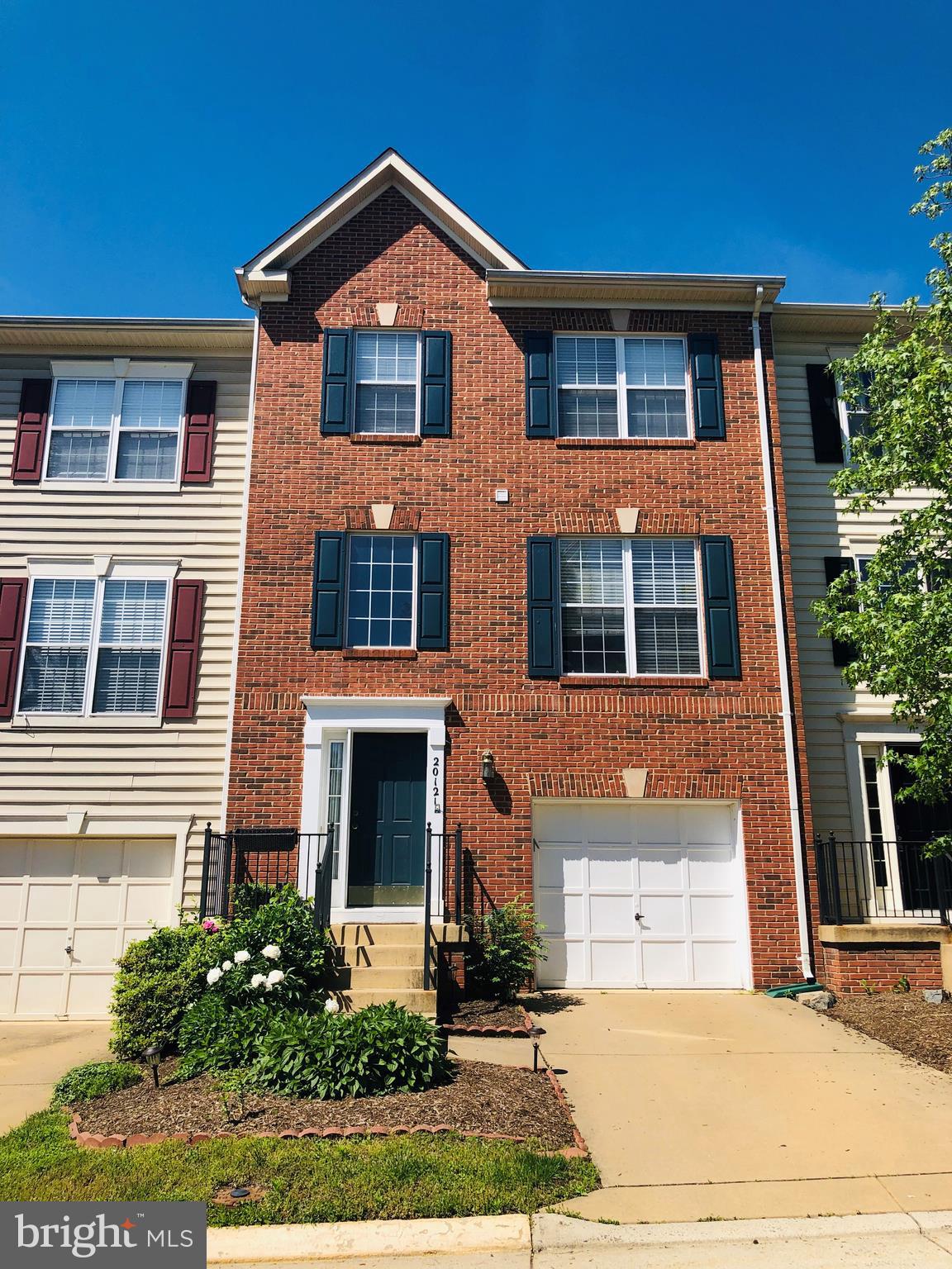 UNIVERISTY CENTER - Residential Lease