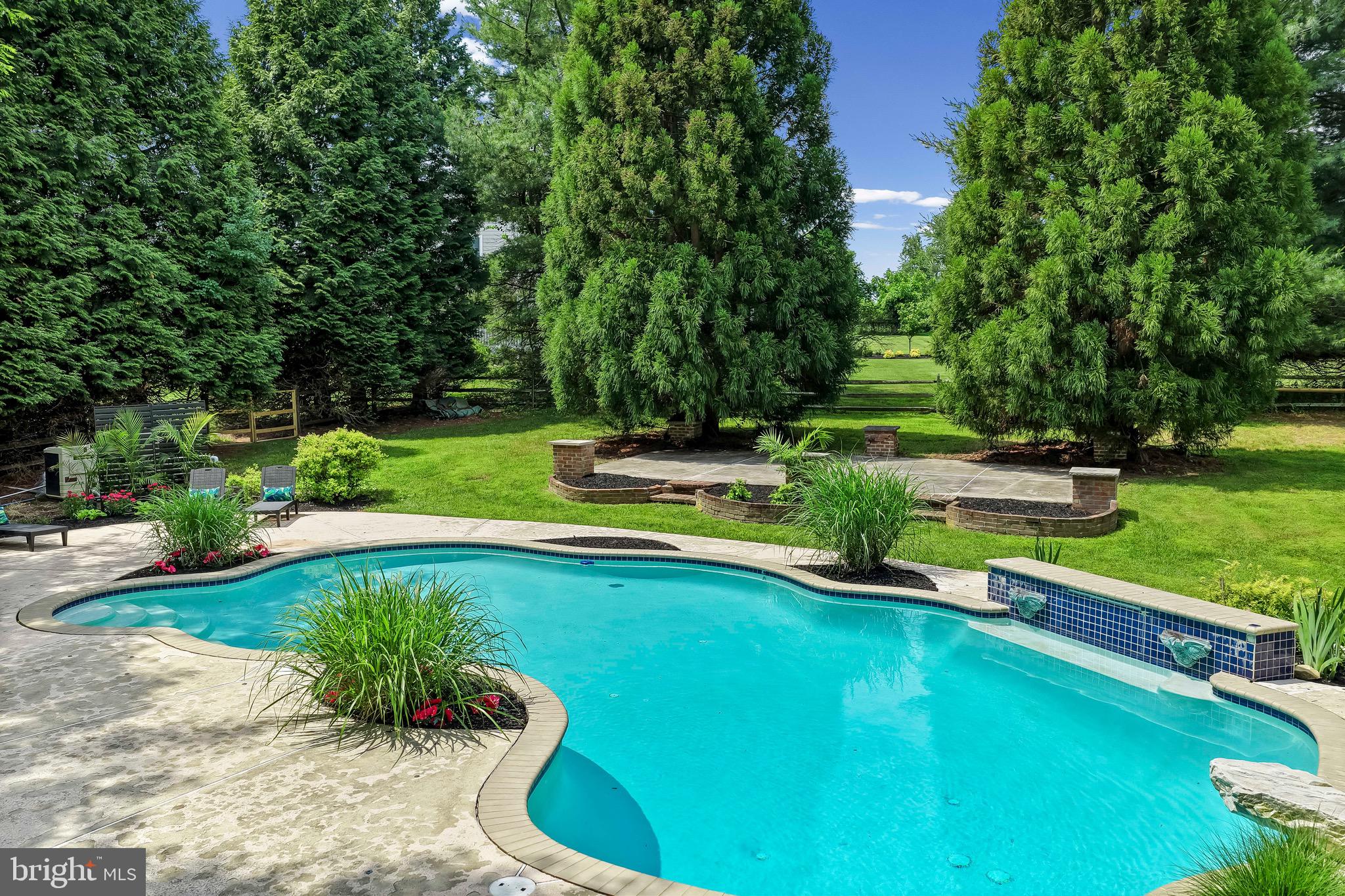 MARSHALL CREEK FAR - Residential