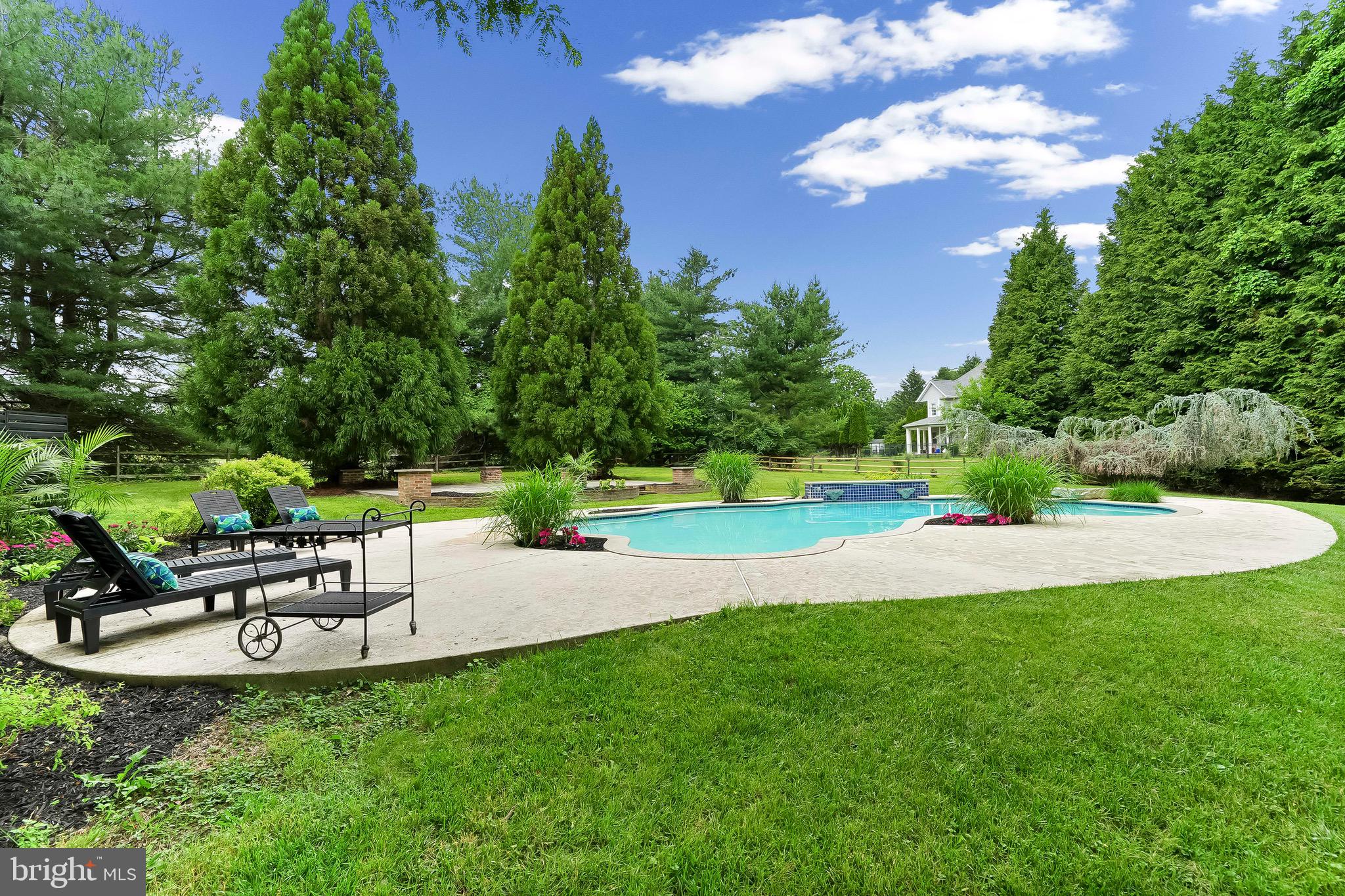 MARSHALL CREEK FAR - Residential