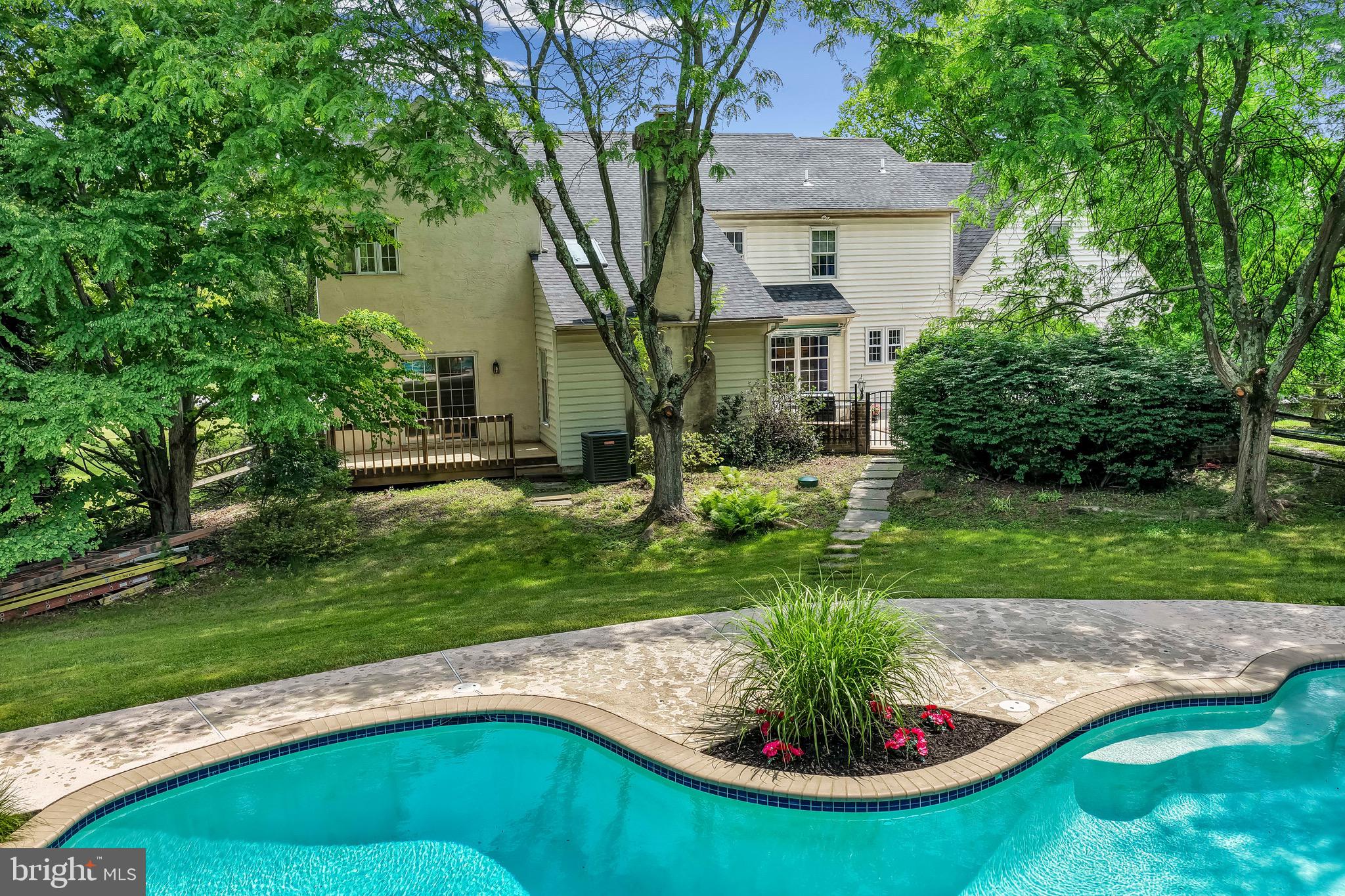 MARSHALL CREEK FAR - Residential
