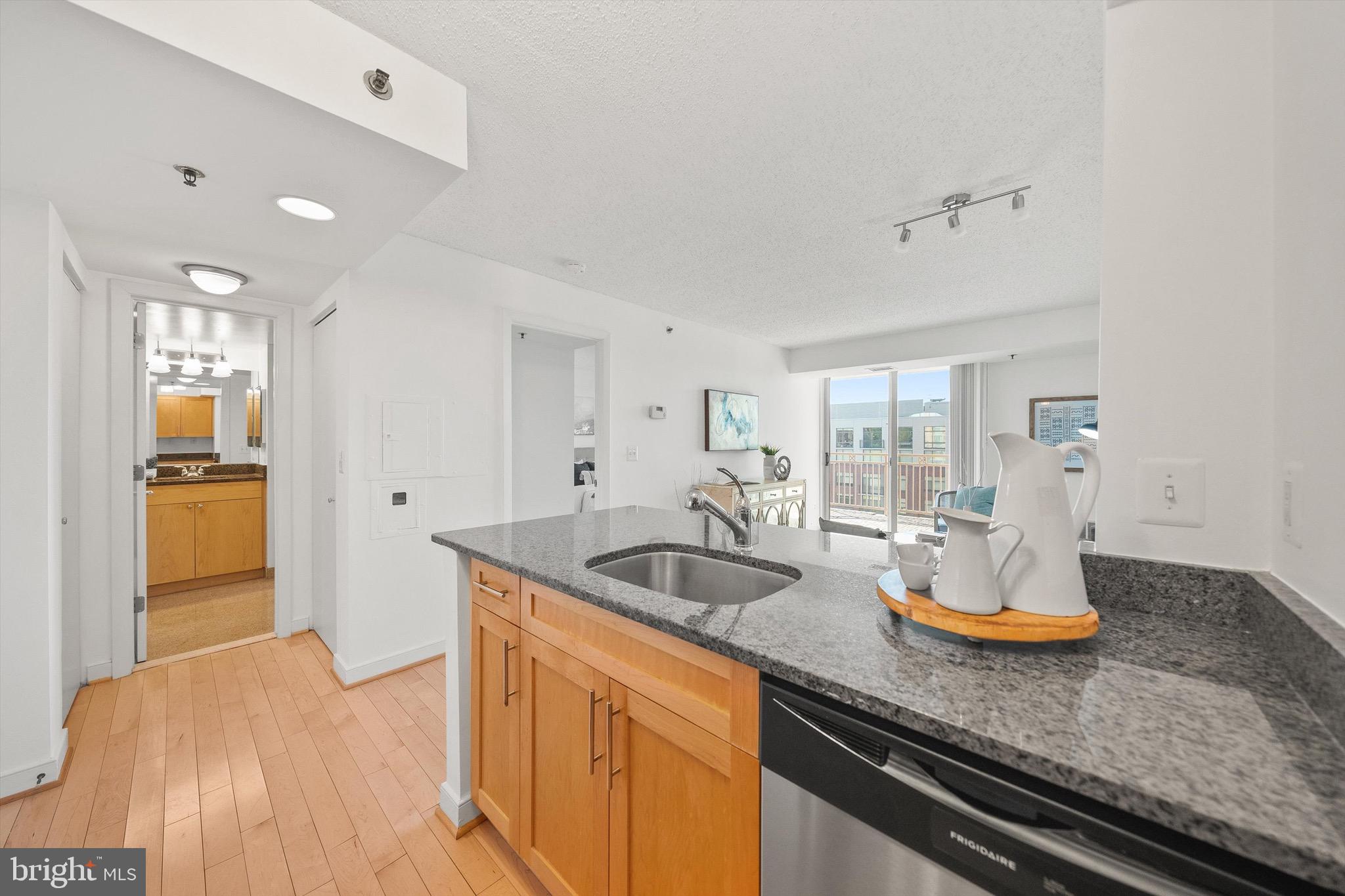 DOWNTOWN BETHESDA - Residential