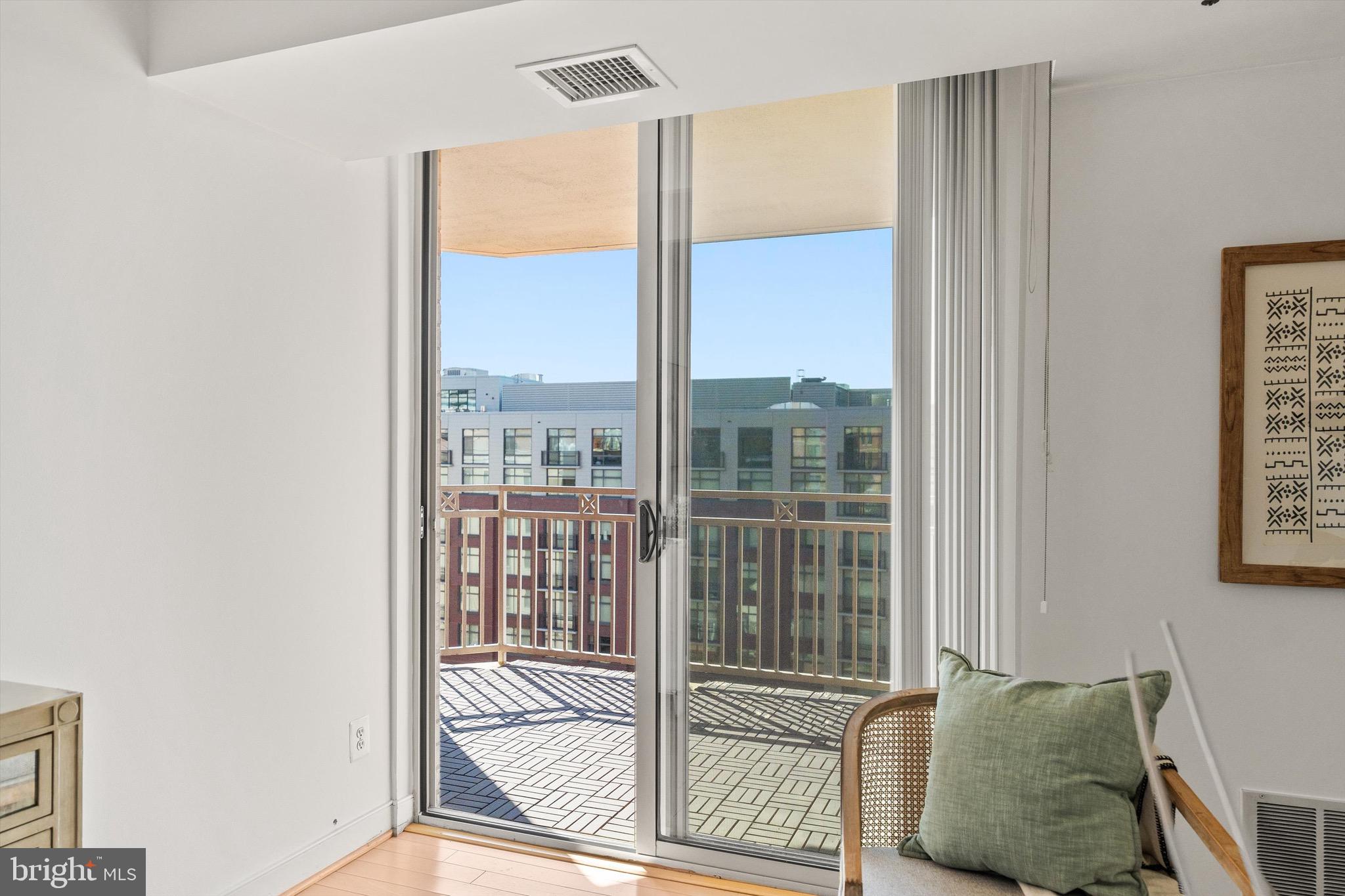 DOWNTOWN BETHESDA - Residential