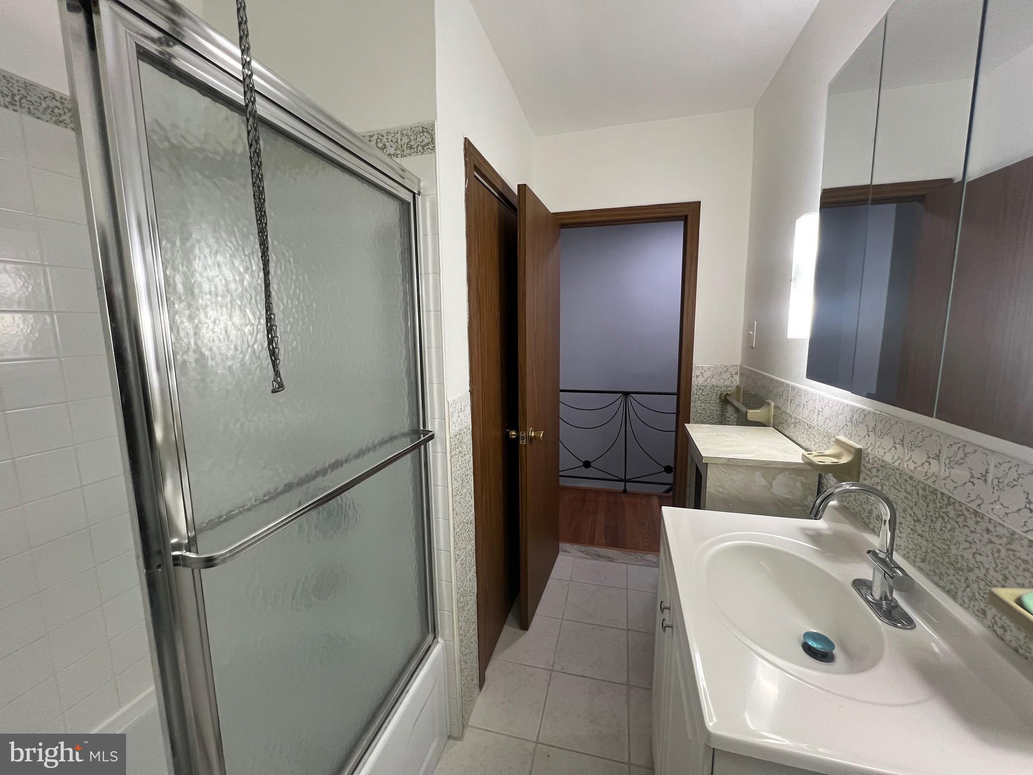 NORTHWOOD - Residential