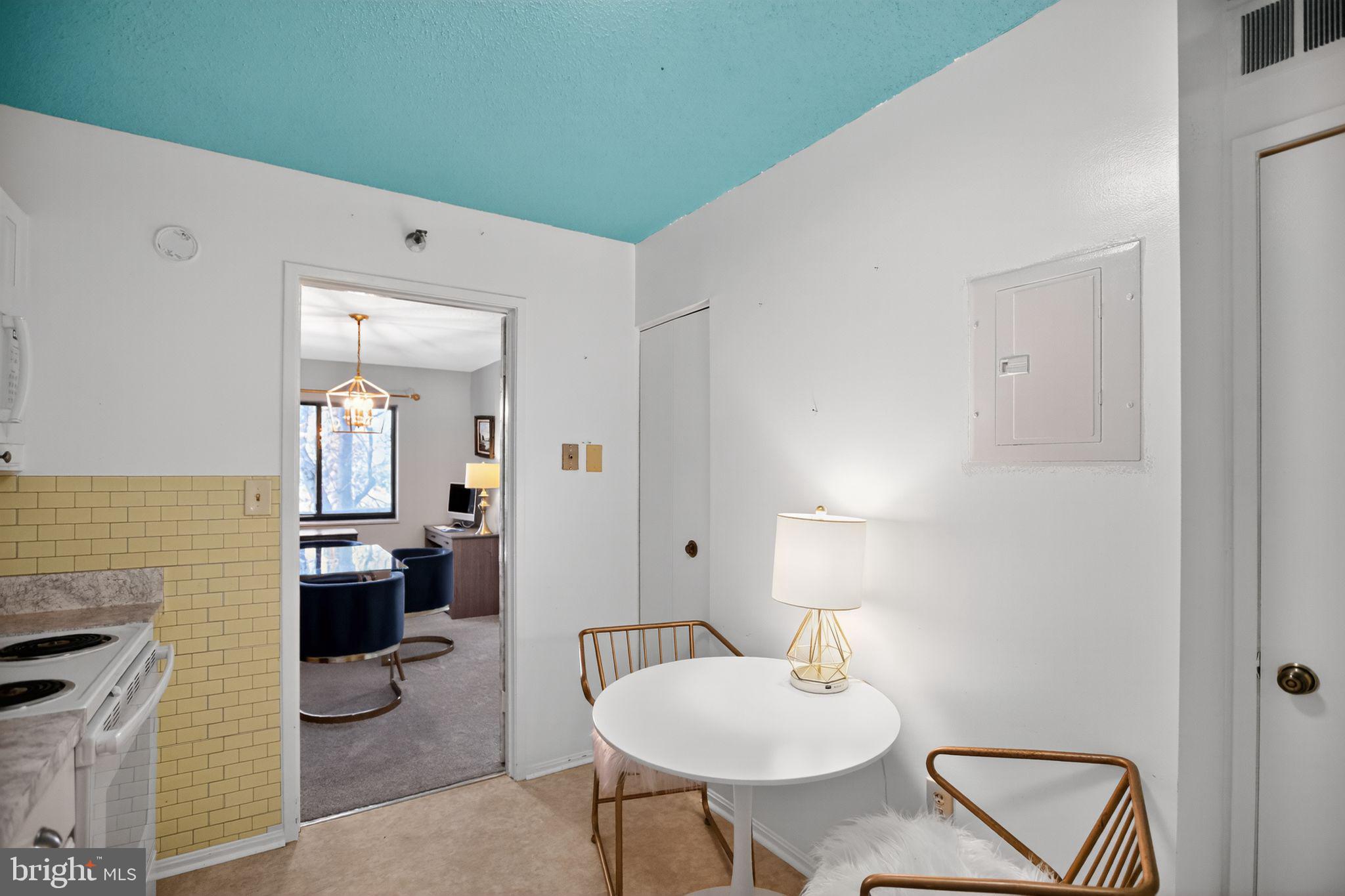 GREENS AT LEISURE WORLD - Residential
