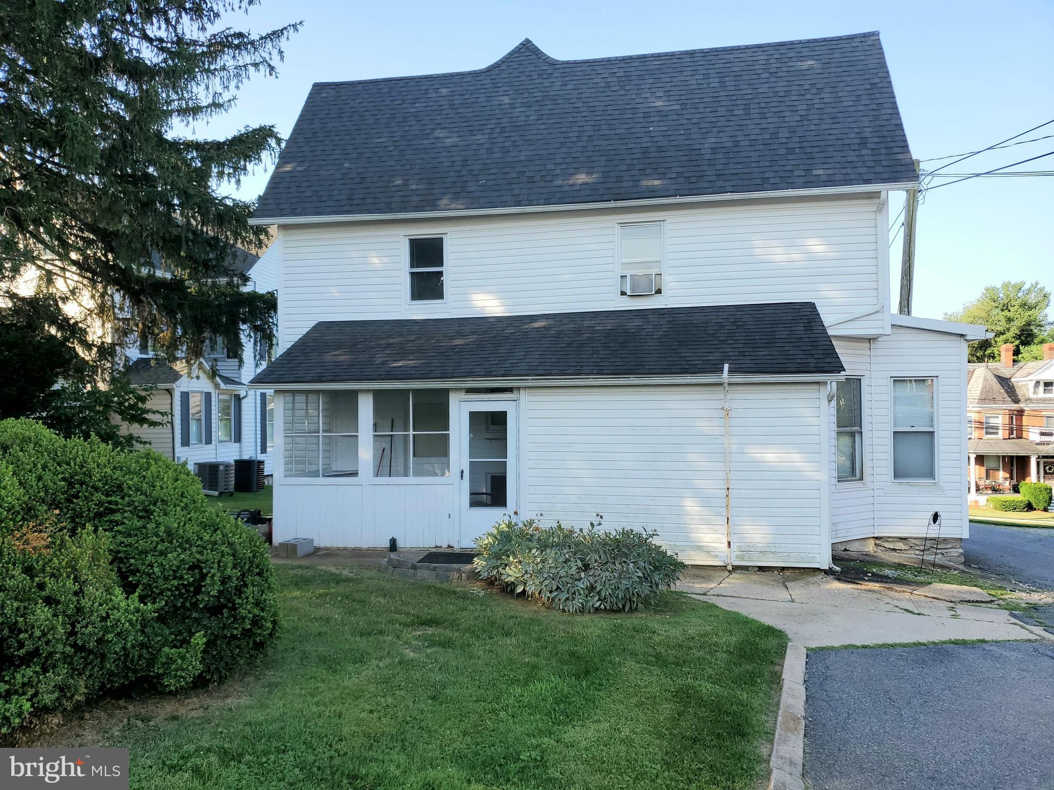 MIDDLETOWN - Residential