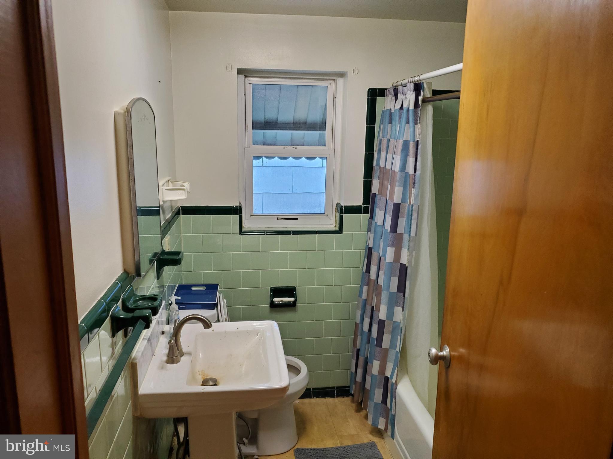 MIDDLETOWN - Residential