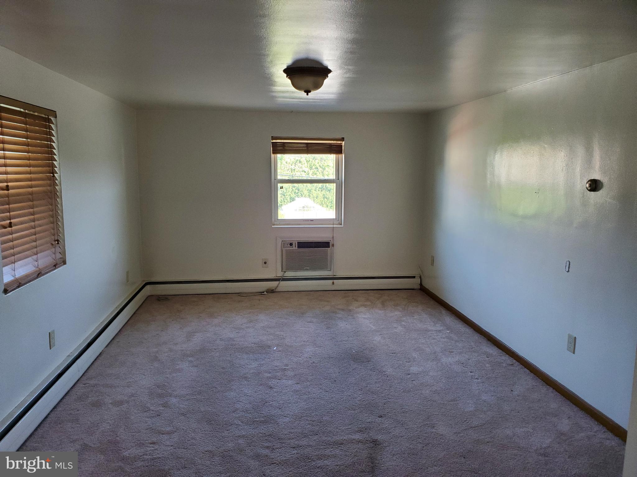MIDDLETOWN - Residential