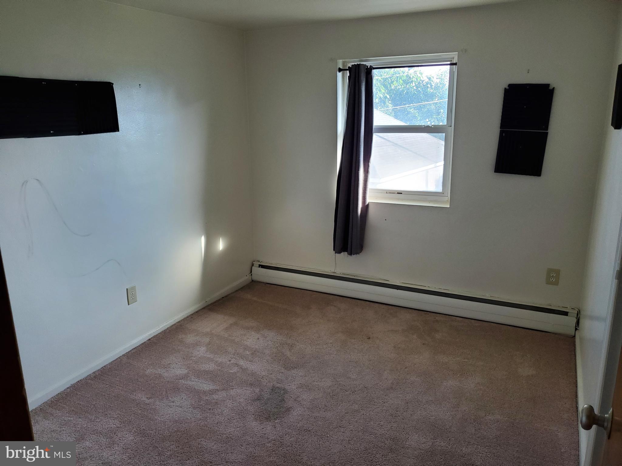 MIDDLETOWN - Residential