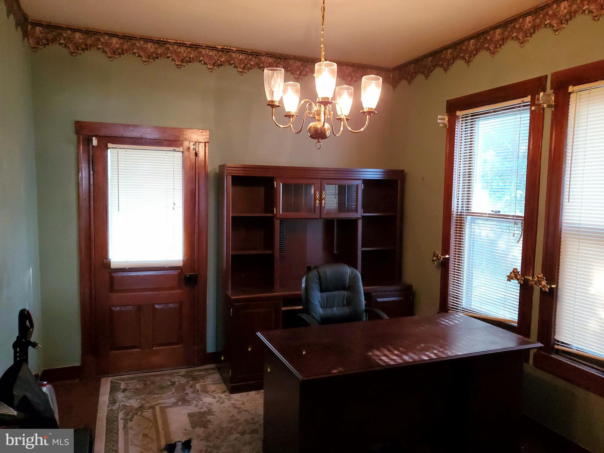 MIDDLETOWN - Residential