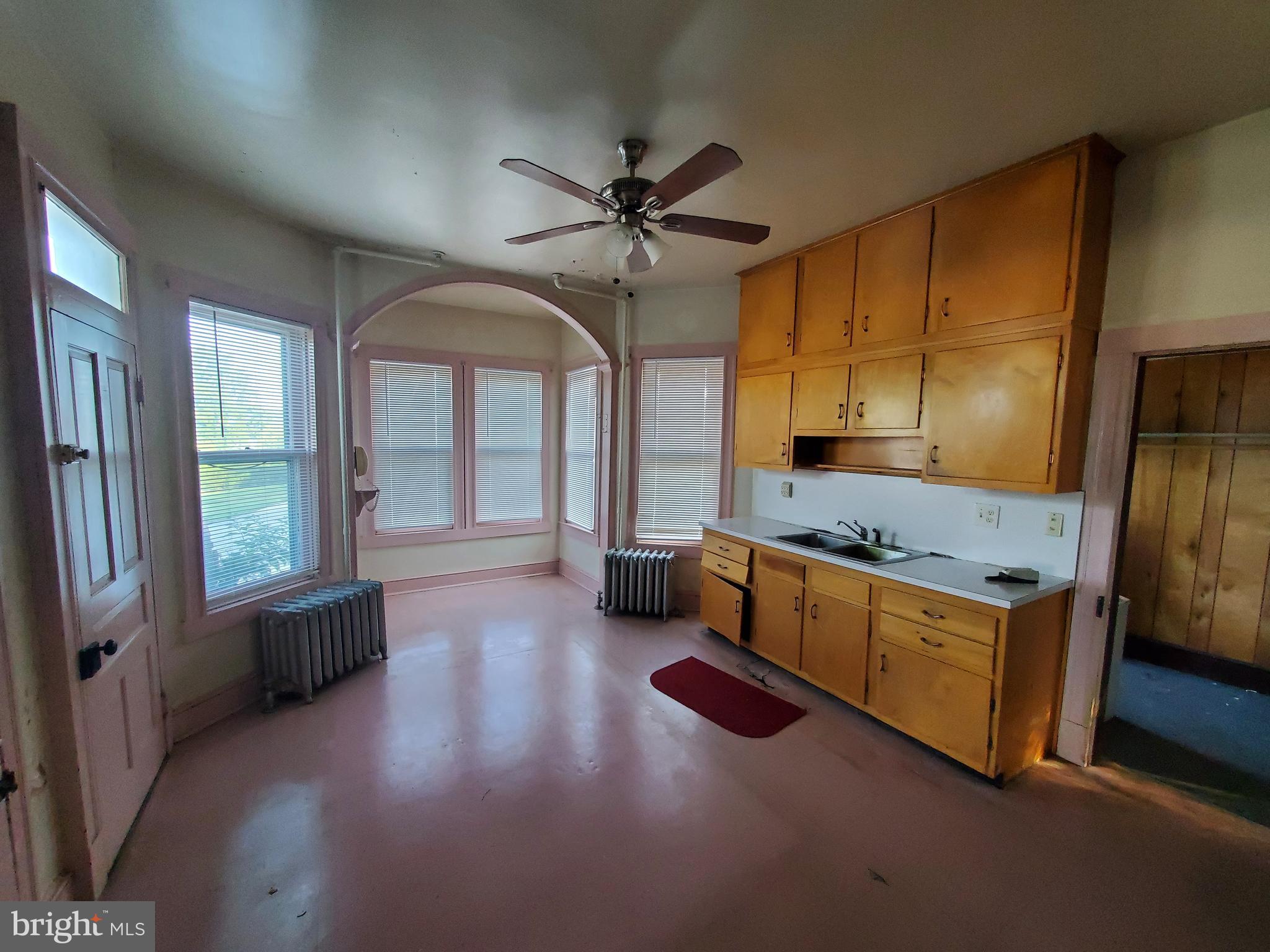 MIDDLETOWN - Residential