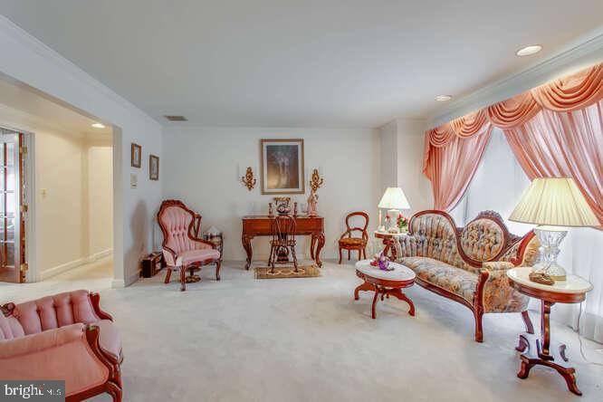 INDEPENDENCY - Residential