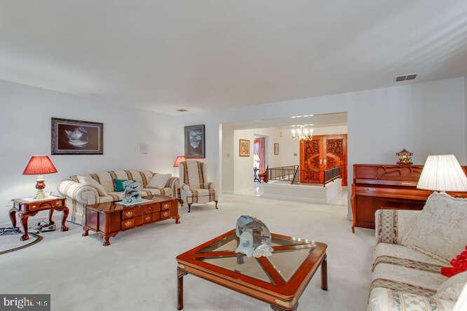 INDEPENDENCY - Residential