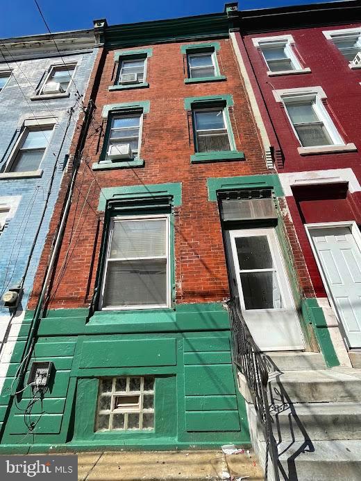 Duplex with many upgrades, located in the rapidly developing Brewerytown neighborhood! 
Unit 1 is currently occupied.  There are 2 spacious bedrooms with 1 bathroom, as well as access to the rear yard and the basement. Newer Stainless Steel Oven and new flooring were recently installed in this unit.

We are leaving unit 2 just vacant to give the buyer favorable financing. This is a bi-level unit featuring 3 bedrooms and 2 bathroom unit. 

Located convenient to the W. Girard Avenue corridor, Fairmount Park, I-76, and SEPTA transit. Don’t hesitate to reach out for more info, 
Each unit has laundry in the apartment or basement. Each unit also has separate utilities for electric, heat and hot water