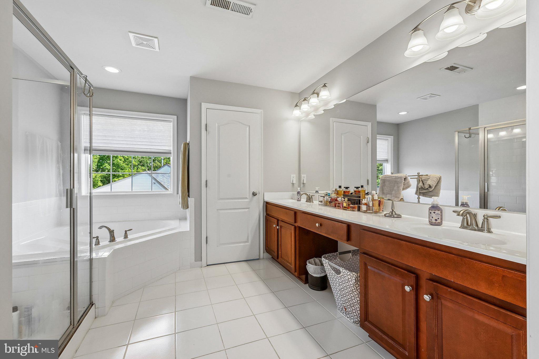 CLARKE'S CROSSING - Residential