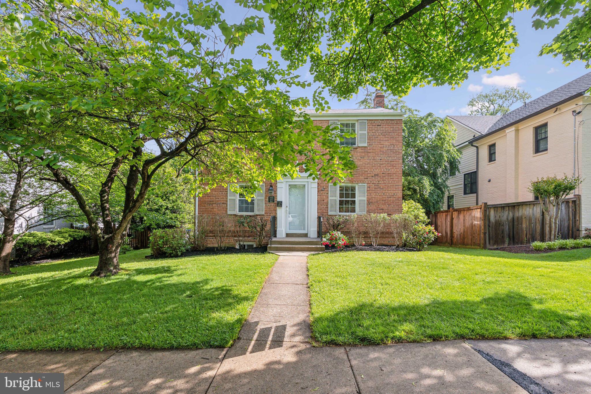 KENSINGTON ESTATES - Residential