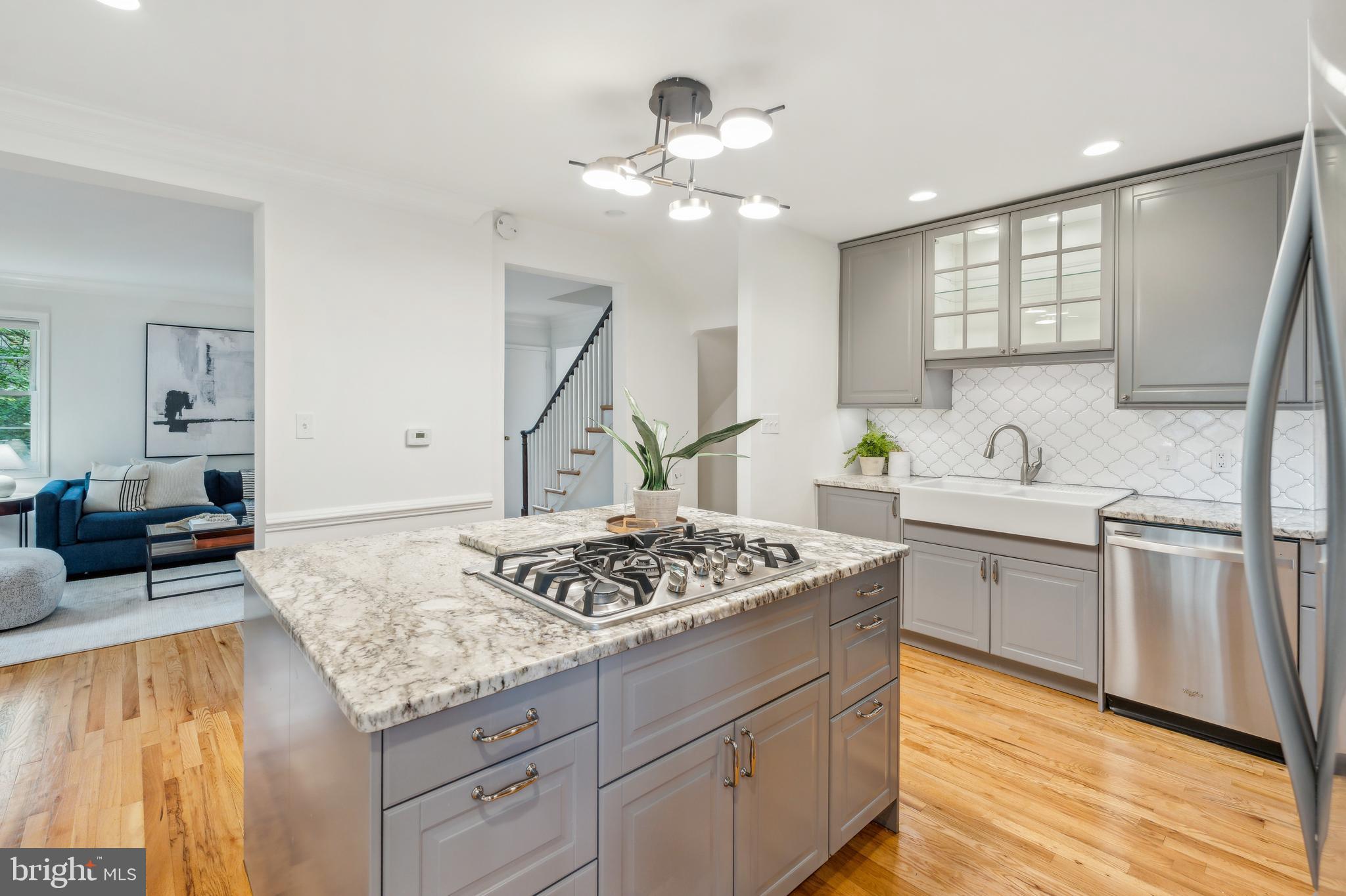 KENSINGTON ESTATES - Residential