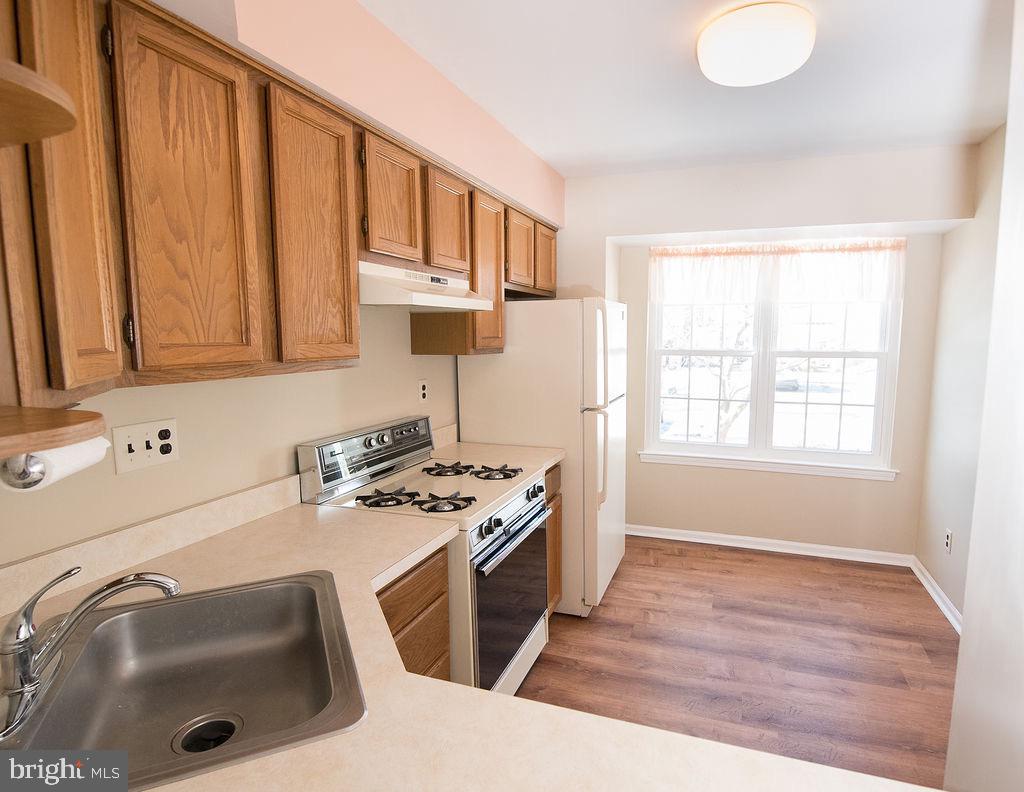 LIBERTY SQUARE - Residential Lease