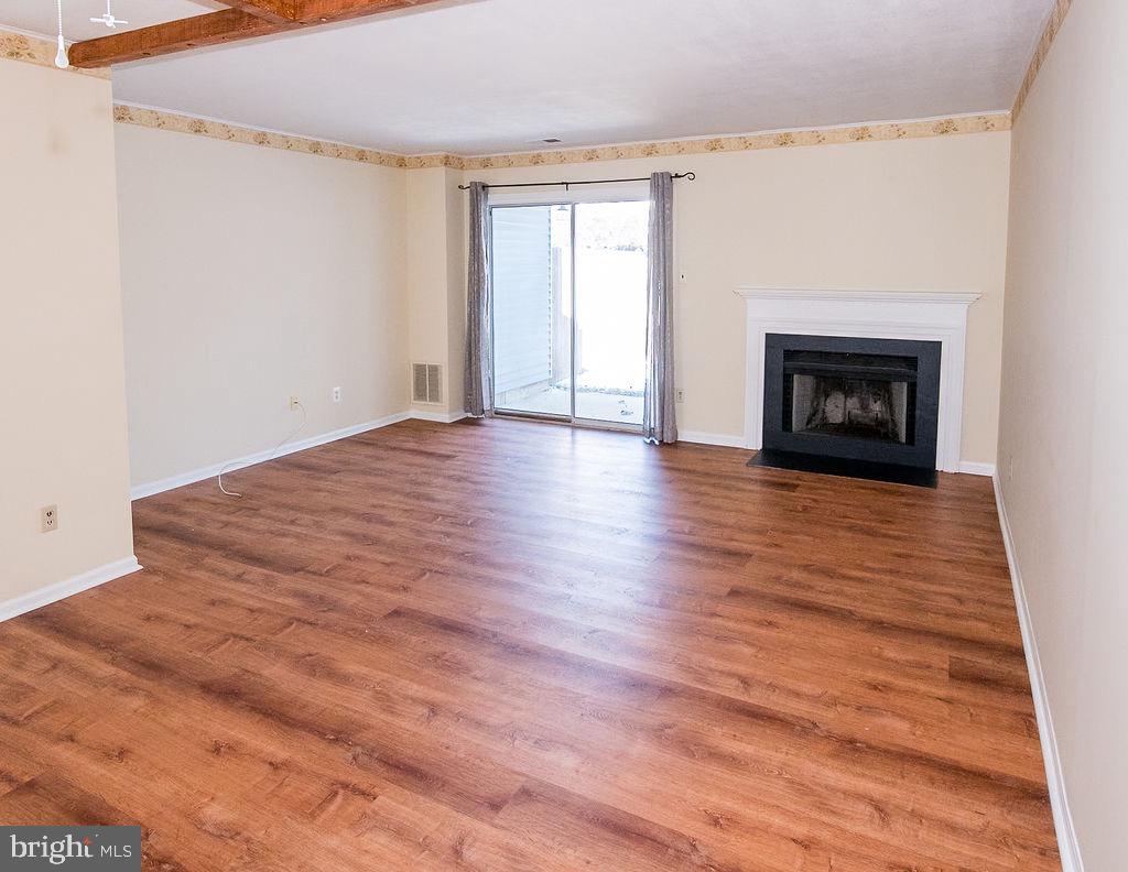 LIBERTY SQUARE - Residential Lease