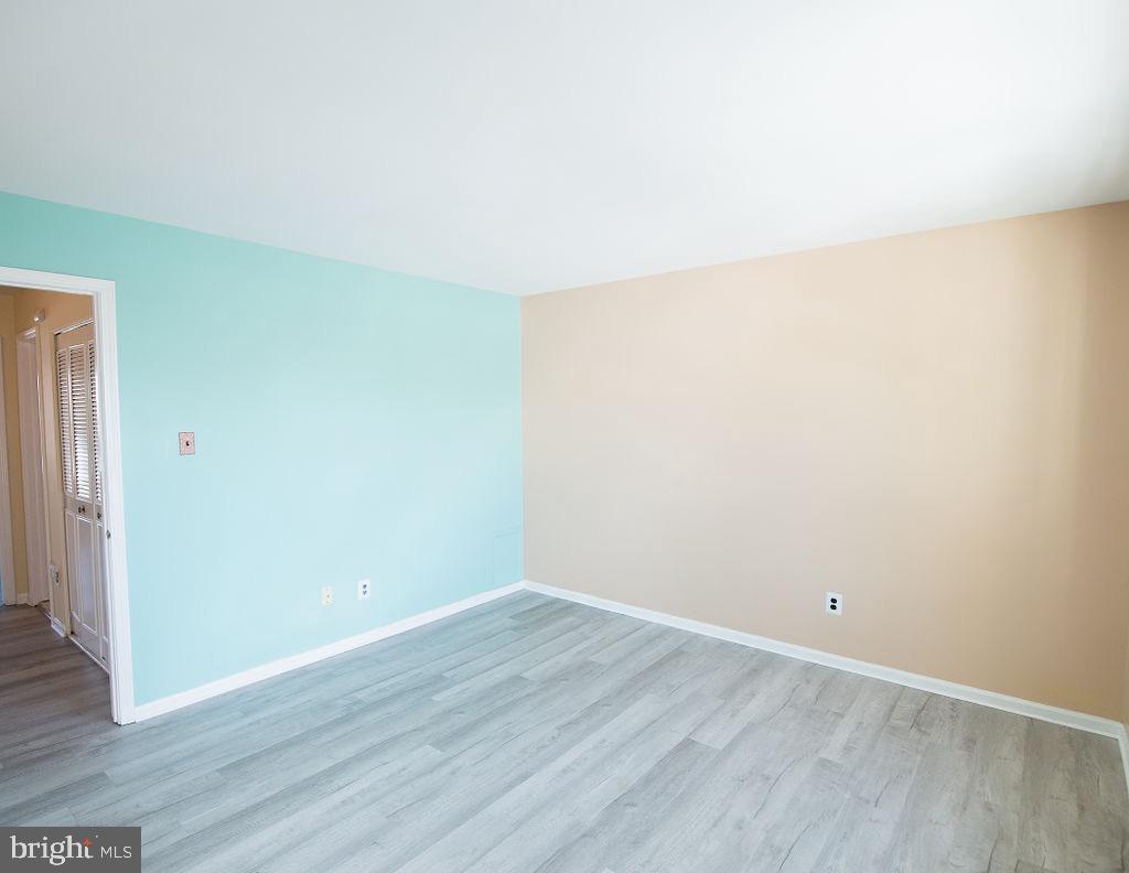 LIBERTY SQUARE - Residential Lease