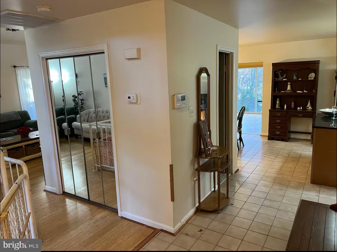LONG BEACH - Residential