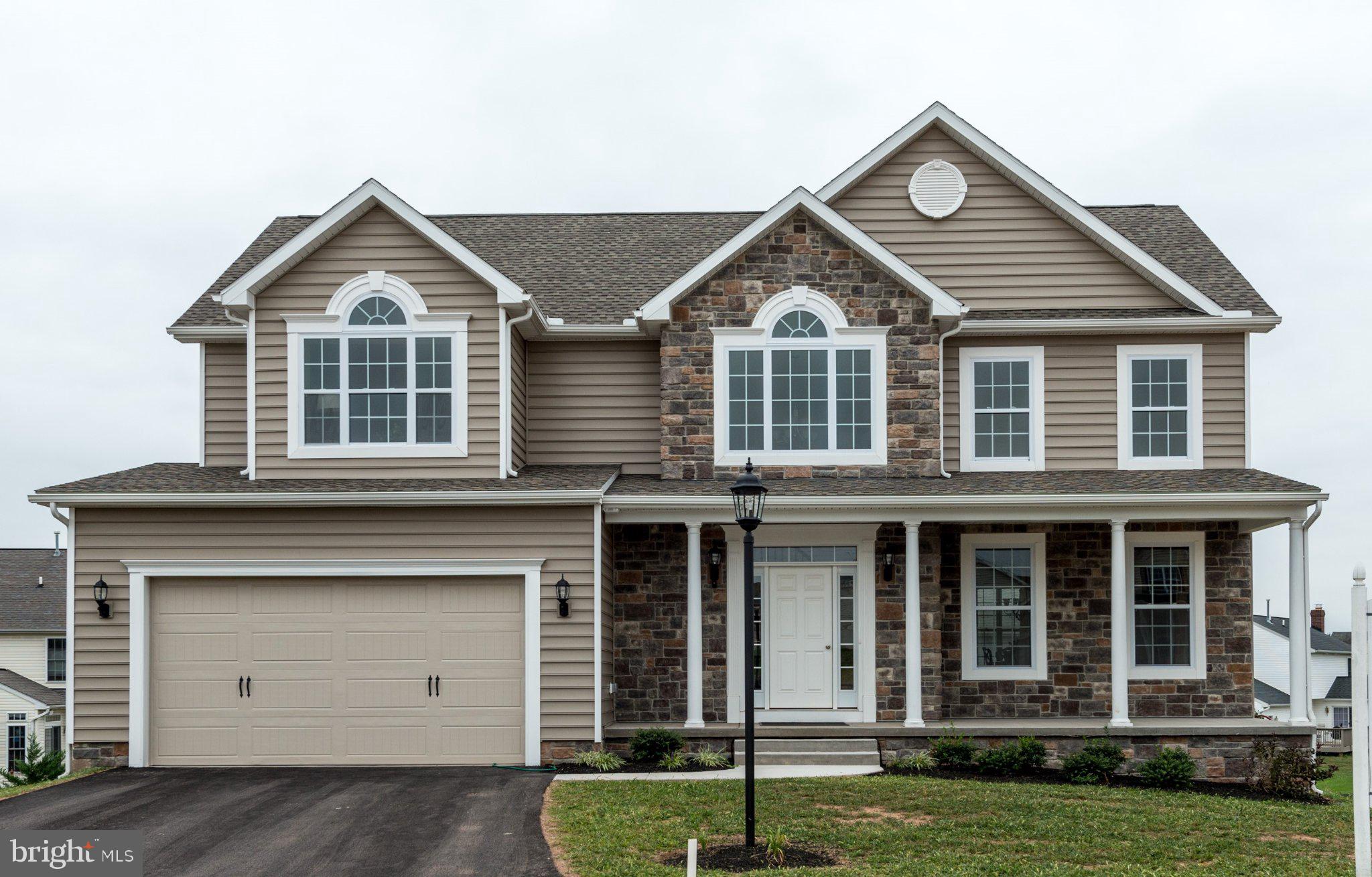 THORNBURY HUNT II - Residential