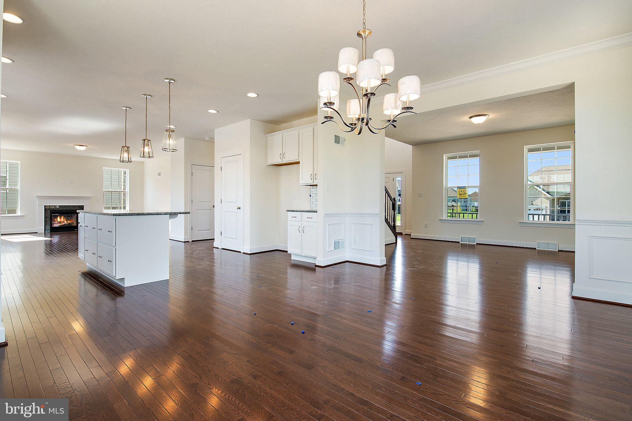 THORNBURY HUNT II - Residential