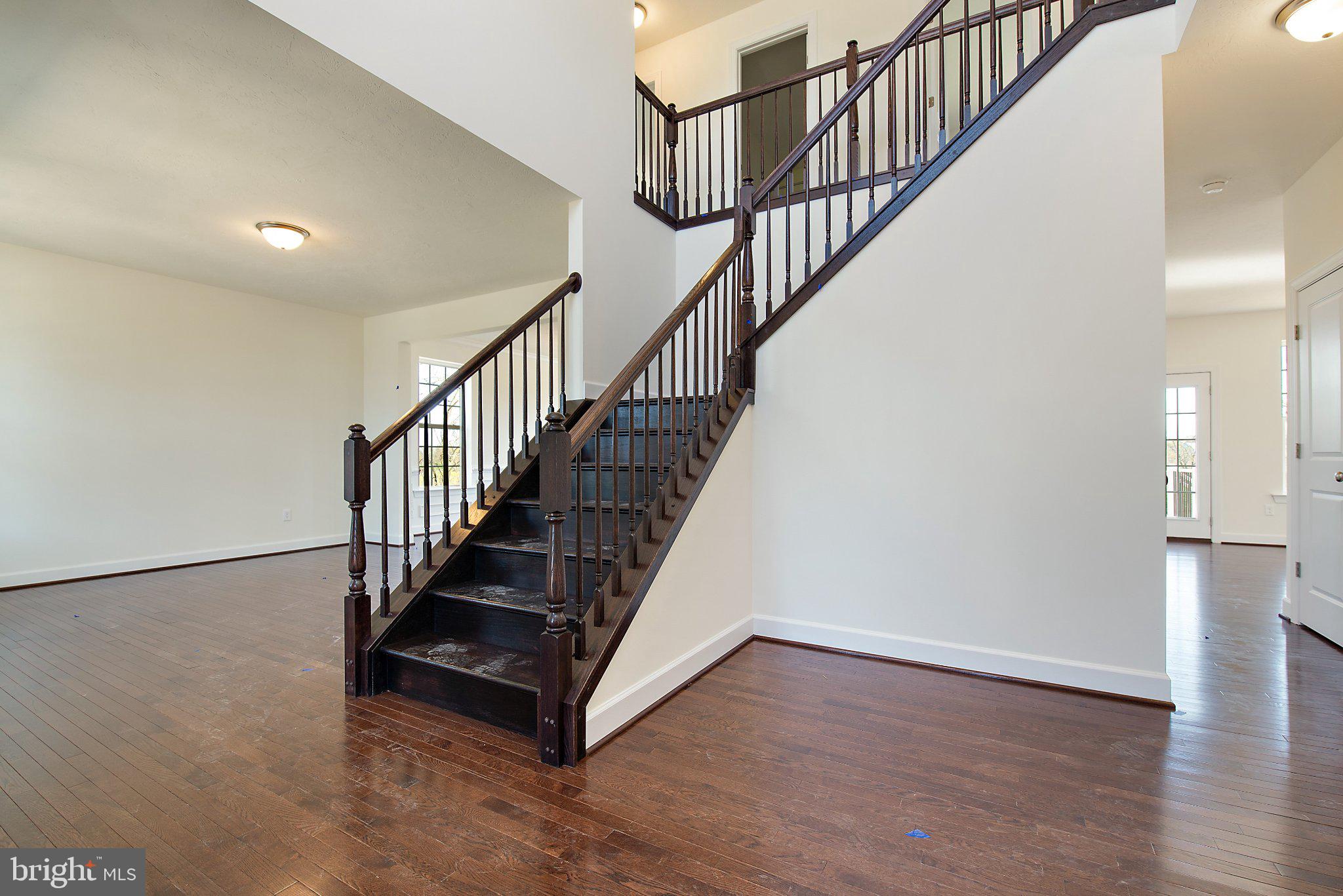 THORNBURY HUNT II - Residential