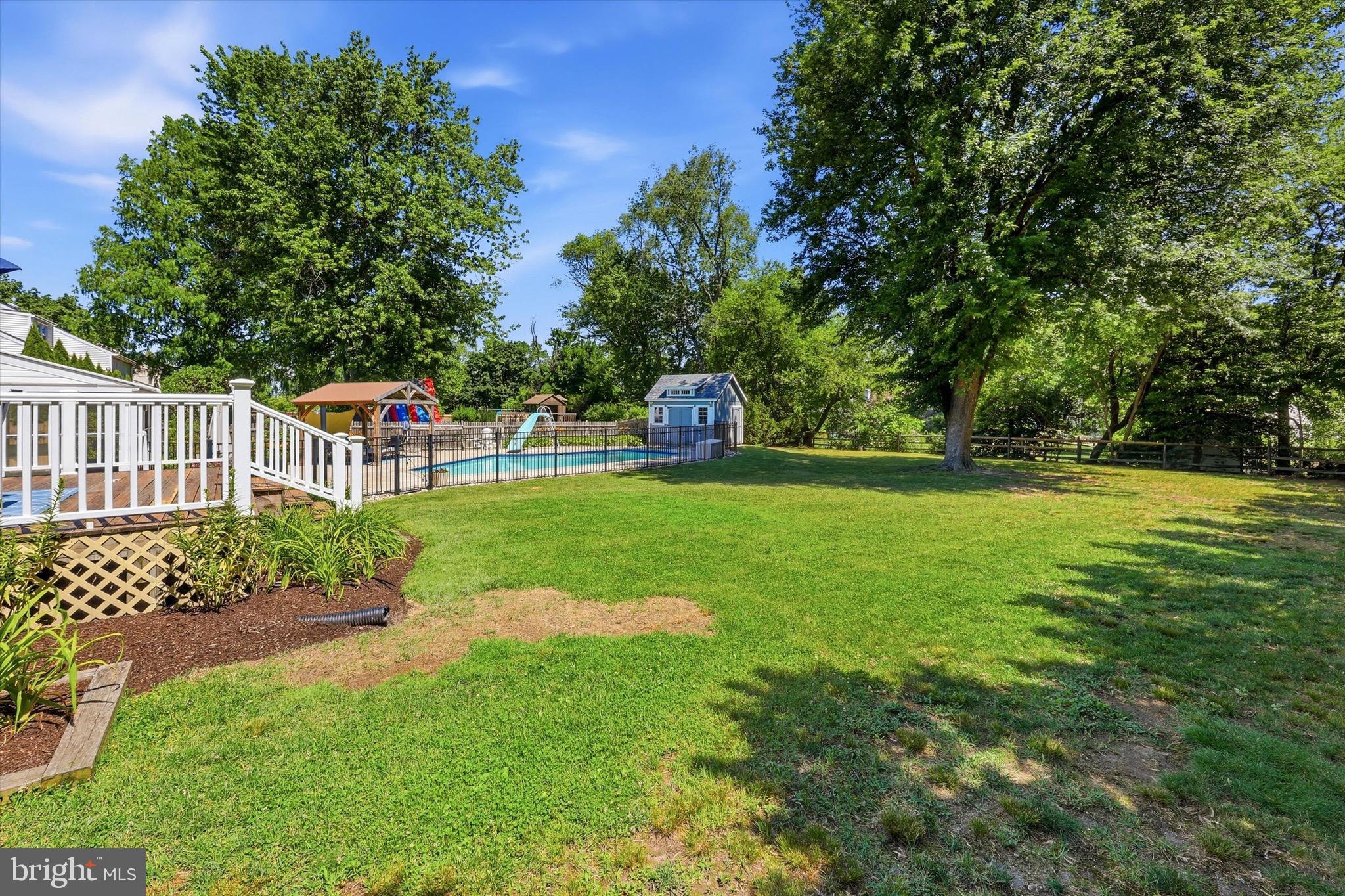 FORT WASHINGTON - Residential
