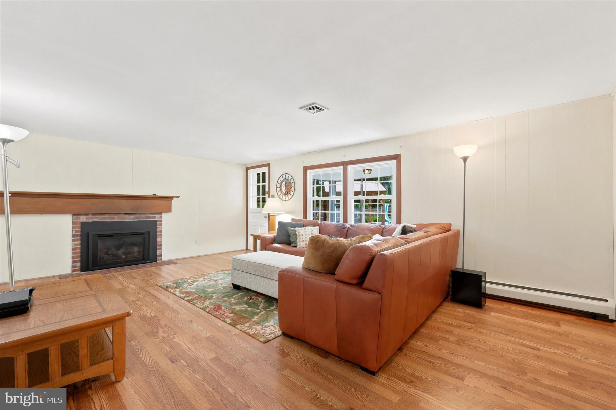 FORT WASHINGTON - Residential