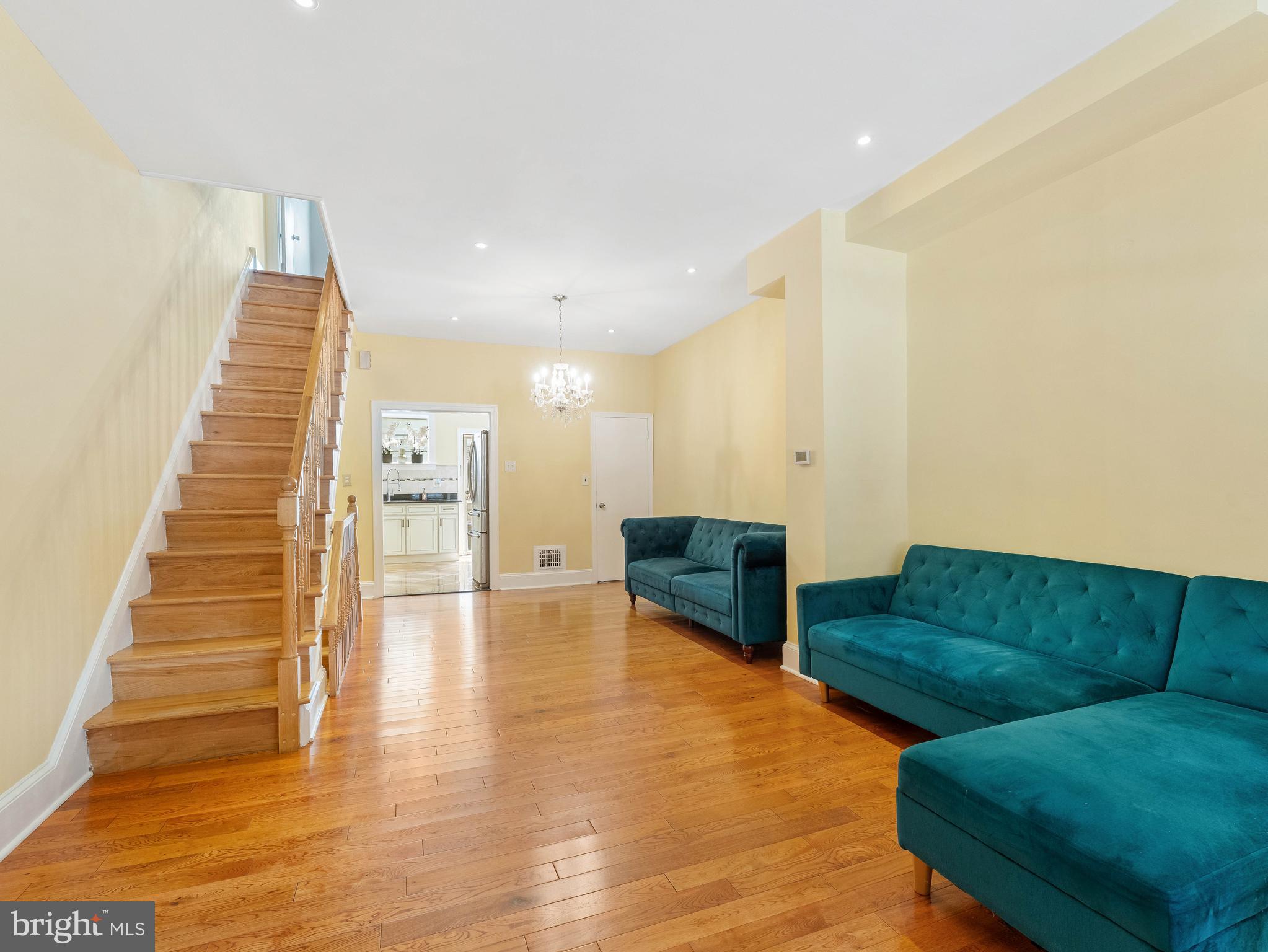 GIRARD ESTATES - Residential
